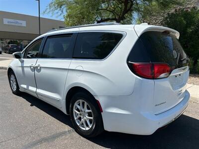 2020 Chrysler Pacifica Touring L - Photo 4 - Mesa, AZ 85201