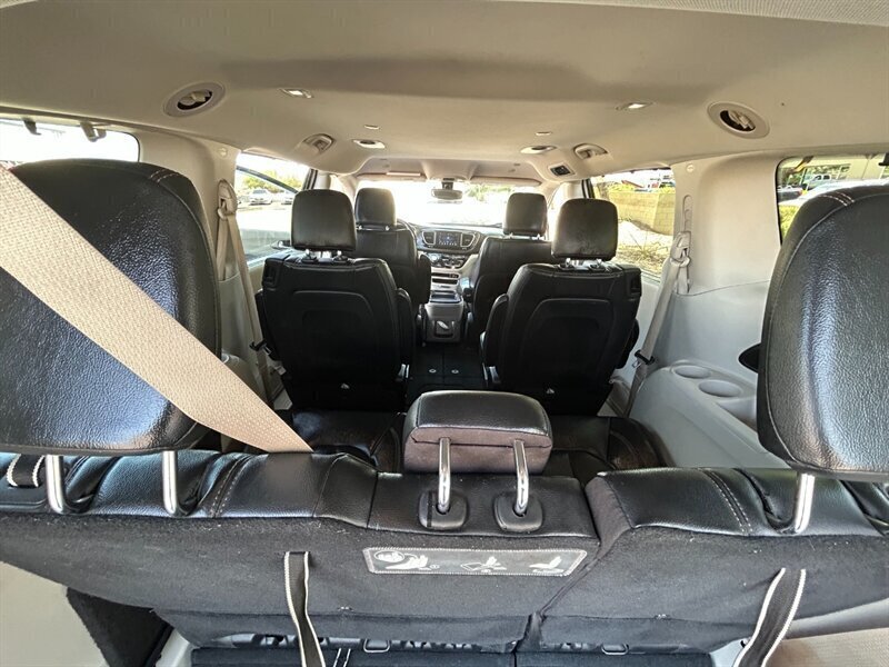 2020 Chrysler Pacifica Touring L - Photo 22 - Mesa, AZ 85201