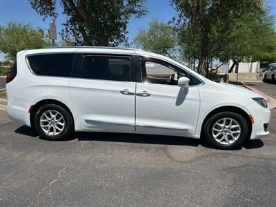 2020 Chrysler Pacifica Touring L - Photo 6 - Mesa, AZ 85201
