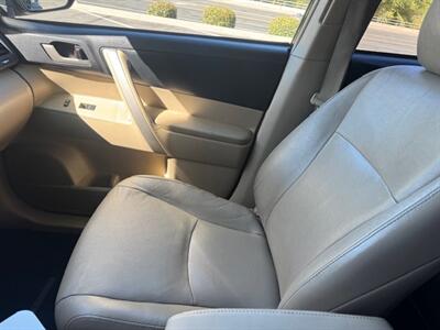 2012 Toyota Highlander SE   - Photo 8 - Prescott, AZ 86301
