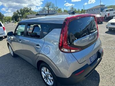 2022 Kia Soul LX   - Photo 23 - Mesa, AZ 85201