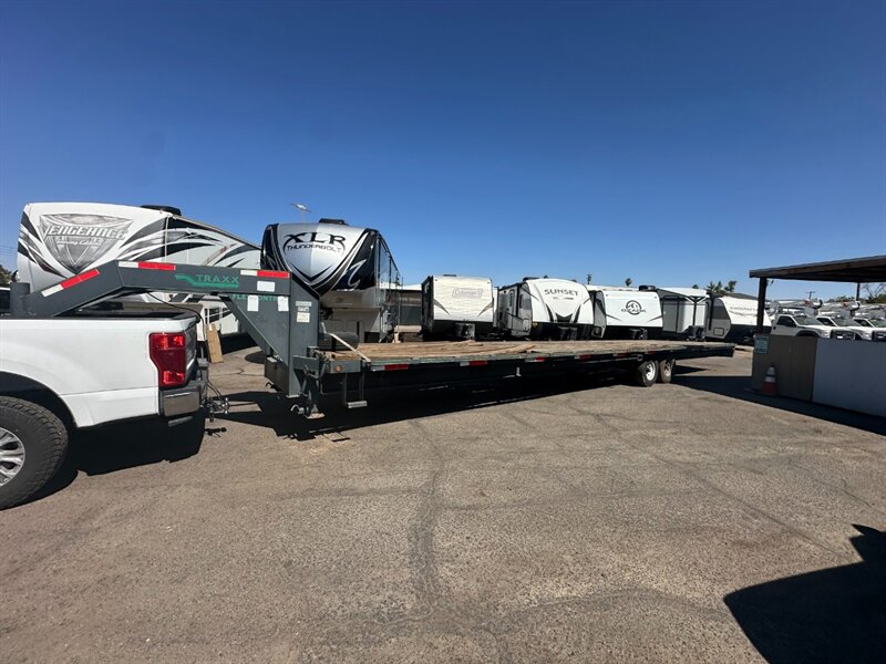 2022 Traxx 40 GN/SW Flex Control   - Photo 1 - Mesa, AZ 85201