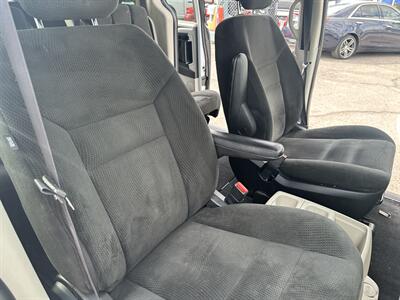 2016 Dodge Grand Caravan SE   - Photo 12 - Mesa, AZ 85201