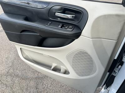 2016 Dodge Grand Caravan SE   - Photo 7 - Mesa, AZ 85201