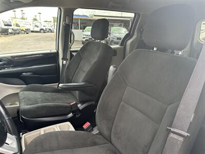 2016 Dodge Grand Caravan SE   - Photo 8 - Mesa, AZ 85201