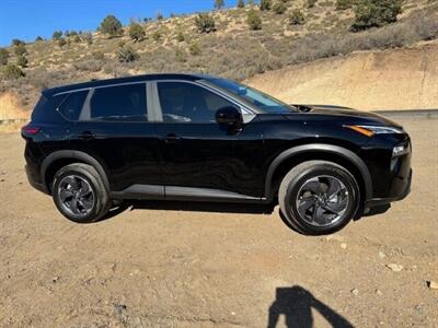 2024 Nissan Rogue SV  LOW MILES - Photo 2 - Prescott, AZ 86301