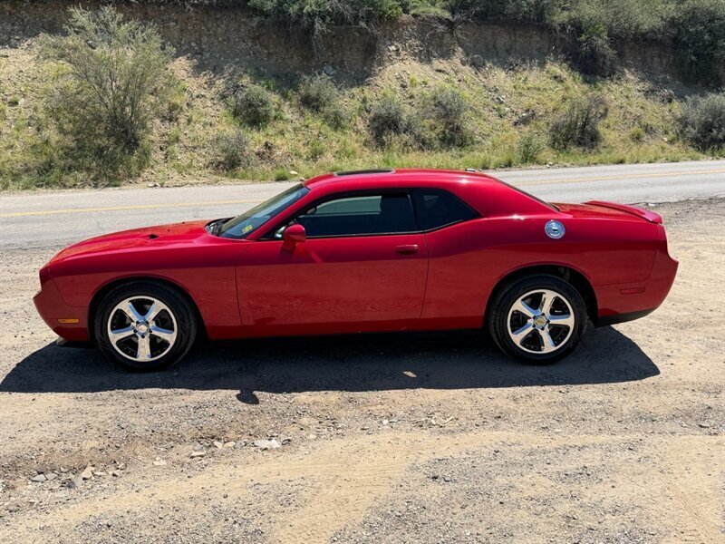 2012 Dodge Challenger SXT - Photo 8 - Mesa, AZ 85201