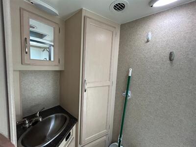2017 Winnebago M-2106FBS Minnie Micro Minnie   - Photo 14 - Mesa, AZ 85201