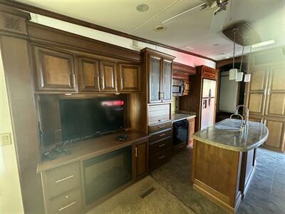 2012 DRV MOBILE SUITES 36RSS B3   - Photo 11 - Mesa, AZ 85201