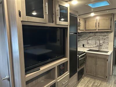 2022 Crossroads by Keystone SUNSET TRAIL 253RB SUPER LITE   - Photo 21 - Mesa, AZ 85201