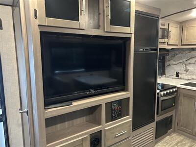 2022 Keystone Sunset Trail SUNSET SUPERLITE   - Photo 15 - Mesa, AZ 85201