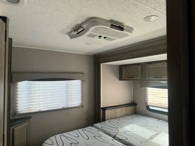 2022 FORD E-450 Coachmen Freelander  26DS - Photo 38 - Mesa, AZ 85201