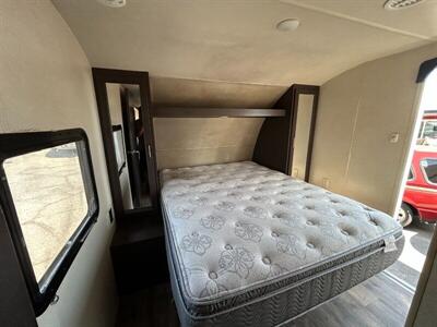 2019 Forest River 231RKXL Salem Cruise Lite   - Photo 11 - Prescott, AZ 86301