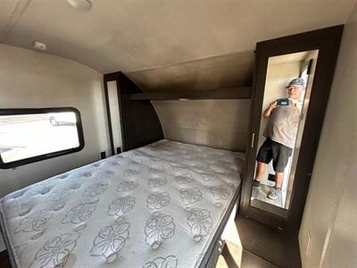 2019 Forest River 231RKXL Salem Cruise Lite   - Photo 12 - Prescott, AZ 86301