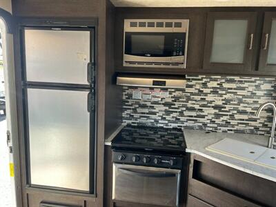 2019 Forest River 231RKXL Salem Cruise Lite   - Photo 10 - Prescott, AZ 86301