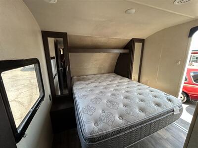 2019 Forest River 231RKXL Salem Cruise Lite   - Photo 11 - Mesa, AZ 85201