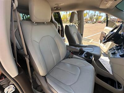 2018 Chrysler Pacifica Touring L   - Photo 15 - Mesa, AZ 85201