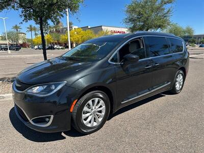 2018 Chrysler Pacifica Touring L   - Photo 1 - Mesa, AZ 85201