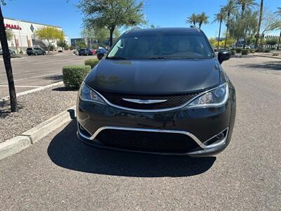 2018 Chrysler Pacifica Touring L   - Photo 2 - Mesa, AZ 85201