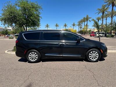 2018 Chrysler Pacifica Touring L   - Photo 7 - Mesa, AZ 85201