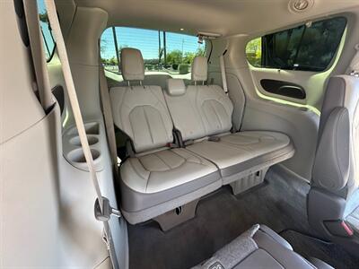 2018 Chrysler Pacifica Touring L   - Photo 19 - Mesa, AZ 85201