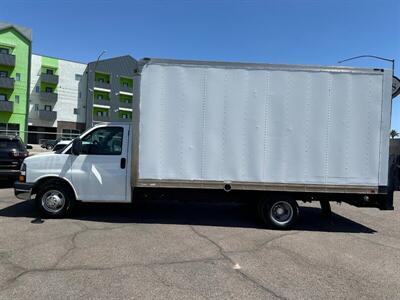 2016 Chevrolet Express 3500  16' Box Van W/ Power Lift Gate - Photo 1 - Prescott, AZ 86301