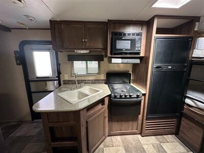 2015 Keystone CTS244BH Coleman - Photo 14 - Mesa, AZ 85201