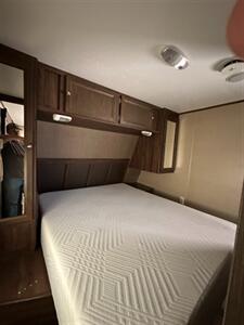 2015 Keystone 244BH Coleman   - Photo 11 - Mesa, AZ 85201