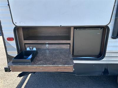 2015 Keystone 244BH Coleman   - Photo 4 - Mesa, AZ 85201