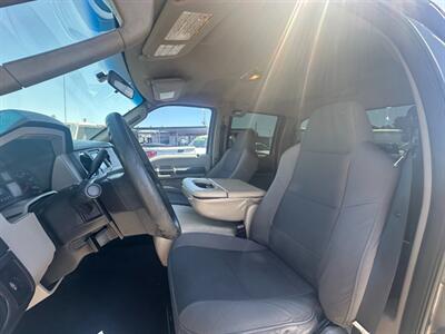 2009 Ford F-250 XLT  Crew Cab 4x4 - Photo 11 - Mesa, AZ 85201