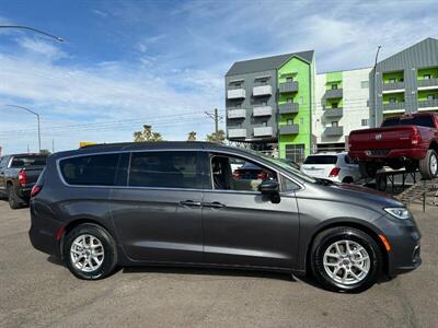 2022 Chrysler Pacifica Touring L   - Photo 2 - Prescott, AZ 86301