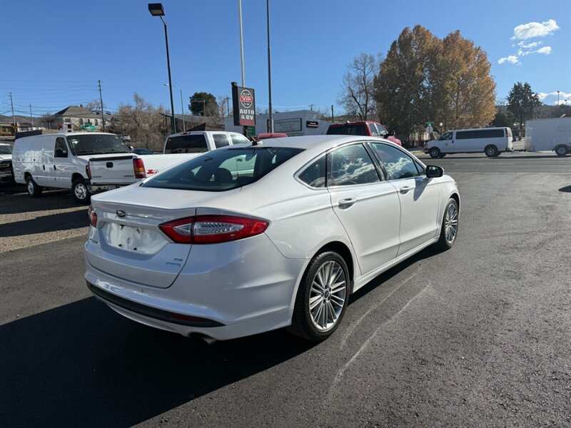 2014 Ford Fusion SE photo 21