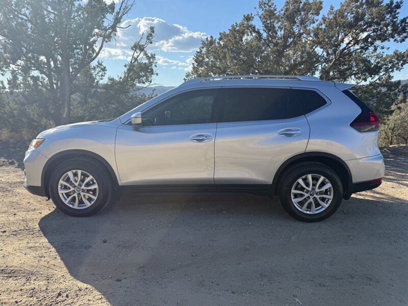 Nissan Rogue's photo