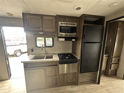 2018 Keystone CM300TQ19 Coleman Lantern   - Photo 14 - Mesa, AZ 85201