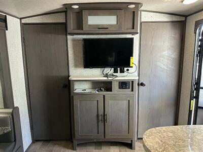 2021 Cruiser MPG 2500 BH Ultra Lite Bunk House   - Photo 15 - Prescott, AZ 86301