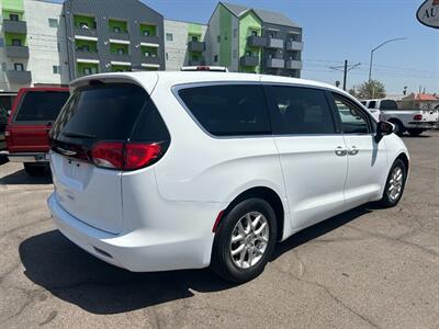 2023 Chrysler Voyager LX   - Photo 3 - Mesa, AZ 85201