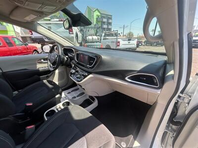 2023 Chrysler Voyager LX   - Photo 9 - Mesa, AZ 85201