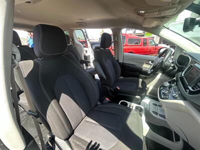 2023 Chrysler Voyager LX   - Photo 8 - Mesa, AZ 85201