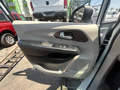 2023 Chrysler Voyager LX   - Photo 17 - Mesa, AZ 85201
