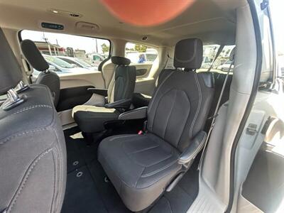 2023 Chrysler Voyager LX   - Photo 13 - Mesa, AZ 85201