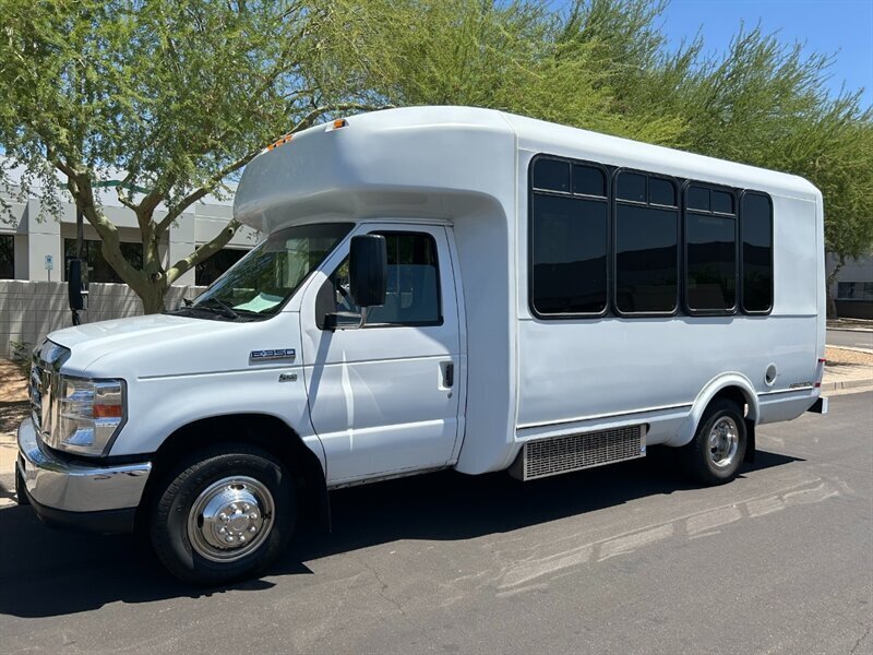 2015 Ford E-350 SD  BUS