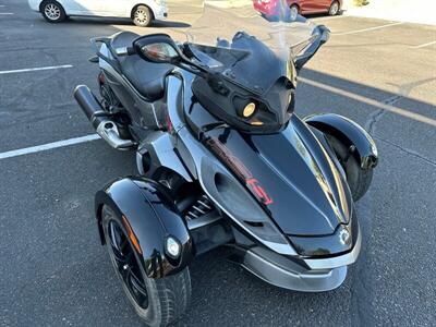 2011 CAN-AM SPYDER RSS  