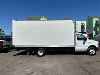2015 Ford E-350 SD 17' Box - Photo 1 - Mesa, AZ 85201