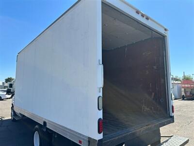 2015 Ford E-350 SD  17' Box - Photo 4 - Prescott, AZ 86301