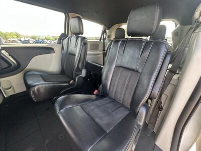 2019 Dodge Grand Caravan SXT   - Photo 12 - Mesa, AZ 85201