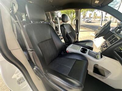 2019 Dodge Grand Caravan SXT   - Photo 13 - Mesa, AZ 85201