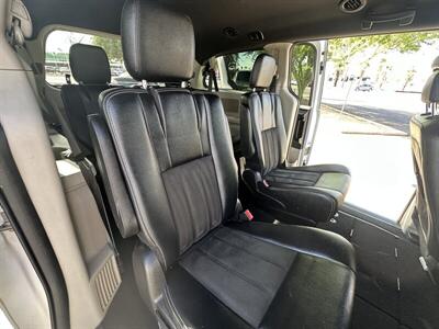 2019 Dodge Grand Caravan SXT   - Photo 15 - Mesa, AZ 85201