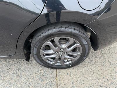 2019 Toyota Yaris LE  6-speed - Photo 10 - Prescott, AZ 86301