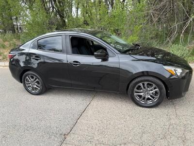 2019 Toyota Yaris LE  6-speed - Photo 6 - Prescott, AZ 86301