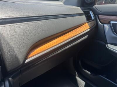 2022 Honda CR-V Hybrid Touring  hybrid AWD 1 owner low miles - Photo 17 - Prescott, AZ 86301